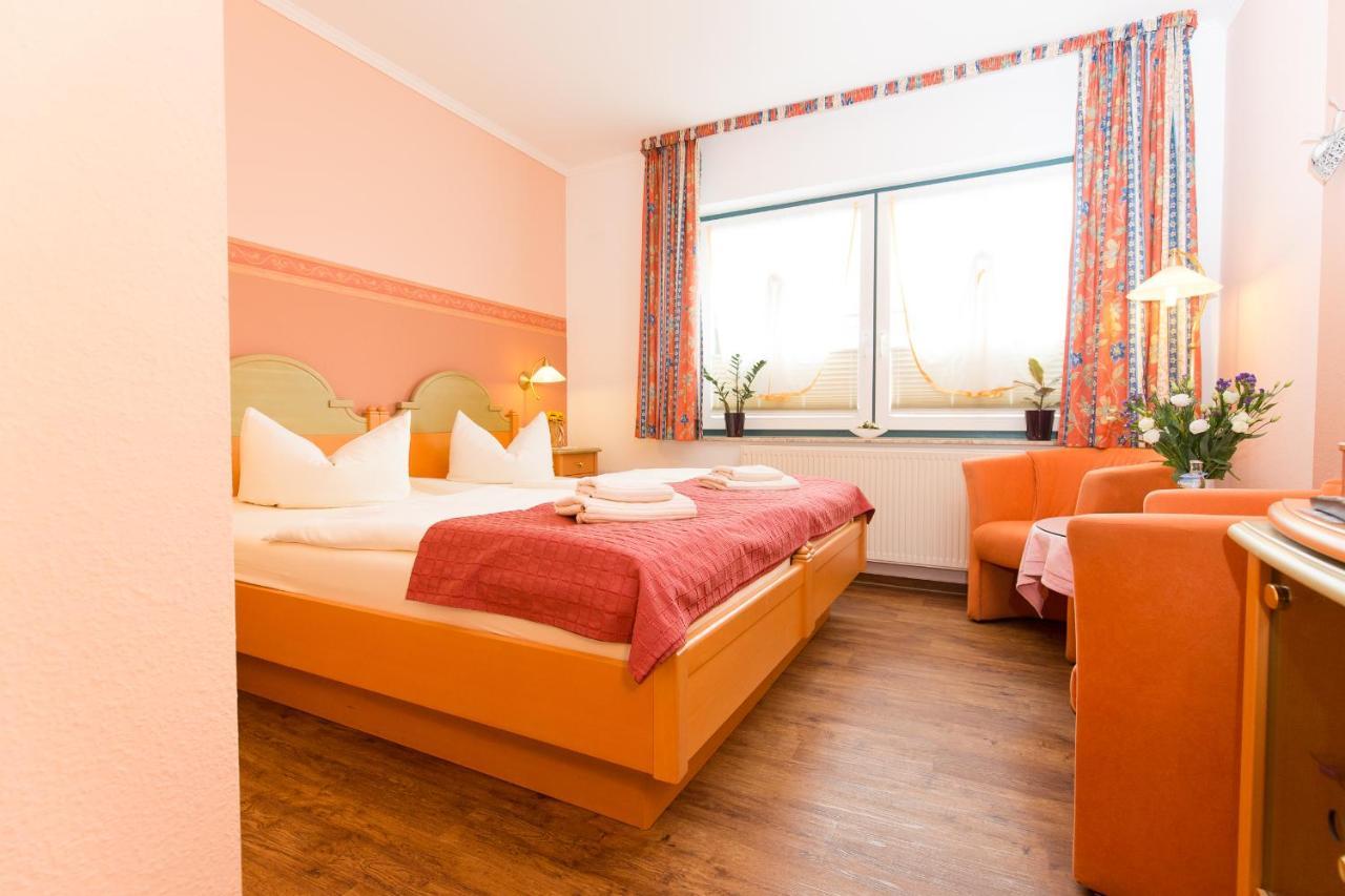 Hotel Garni Am Deich Zingst Esterno foto
