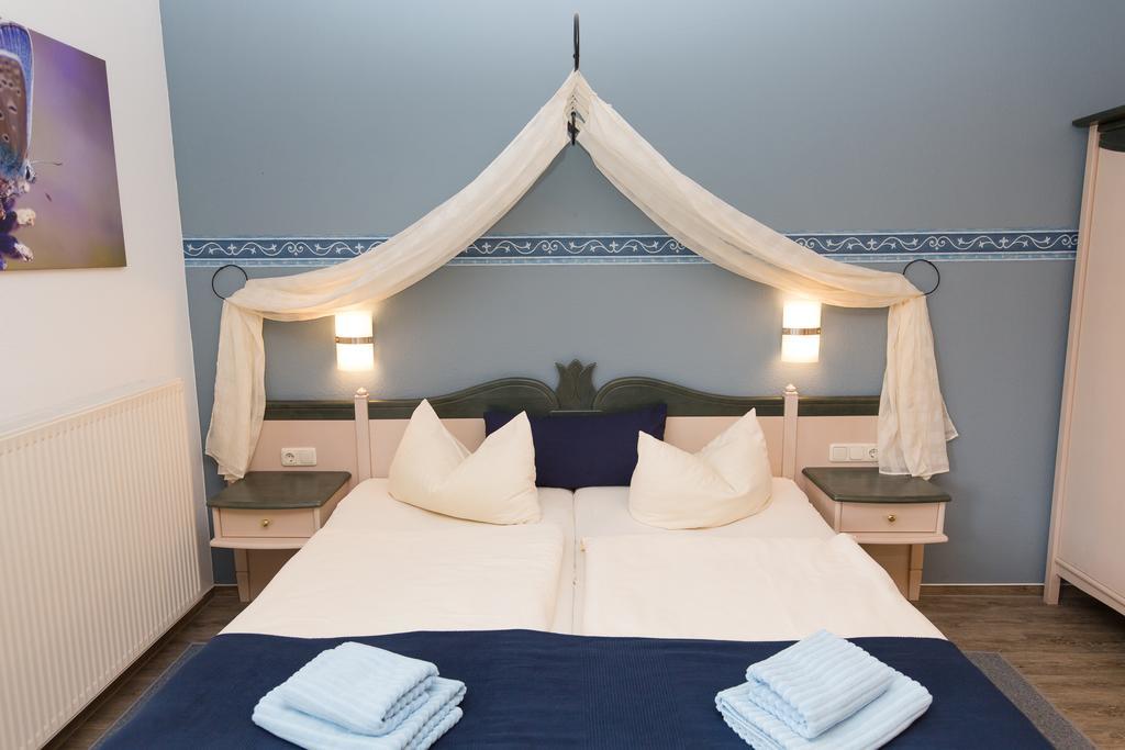 Hotel Garni Am Deich Zingst Esterno foto