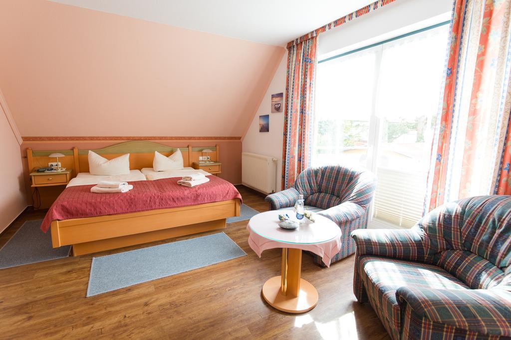 Hotel Garni Am Deich Zingst Camera foto