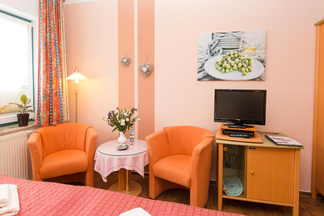 Hotel Garni Am Deich Zingst Esterno foto